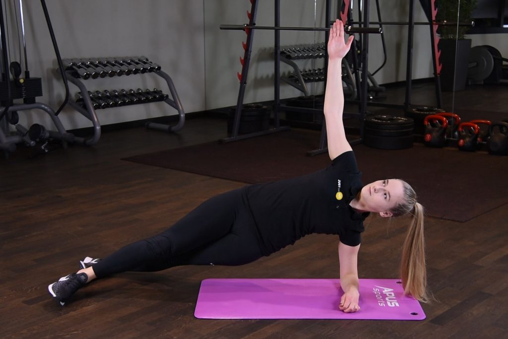 Sięganie do sufitu w podporze na przedramionach