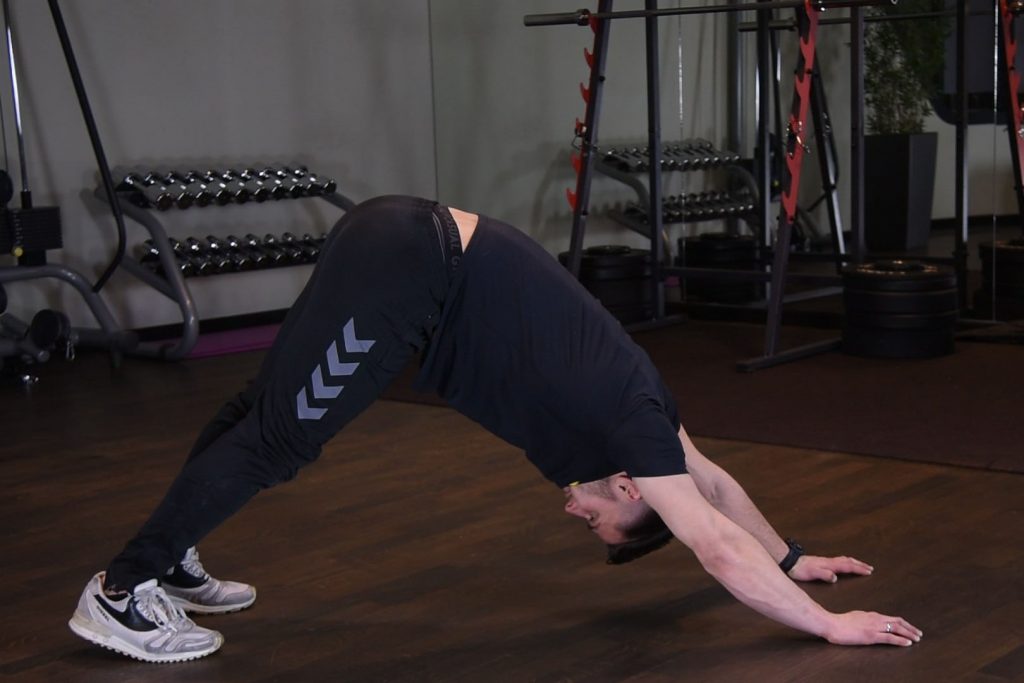 Ćwiczenie Pies z głową w dół - just be fit